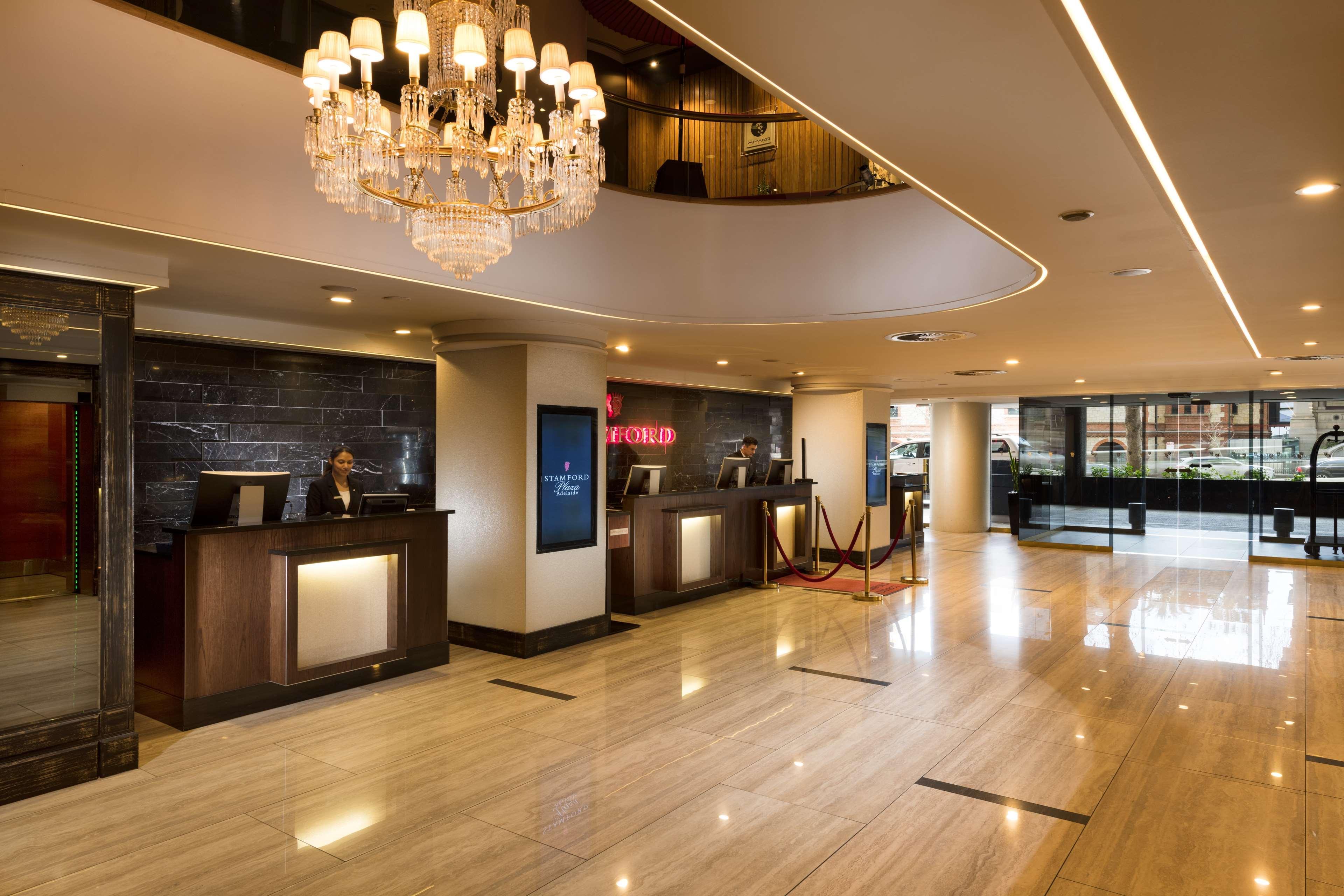 Hotel Stamford Plaza Adelaïde Extérieur photo Lobby