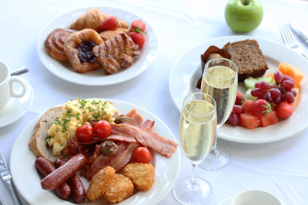 Hotel Stamford Plaza Adelaïde Extérieur photo A typical breakfast buffet
